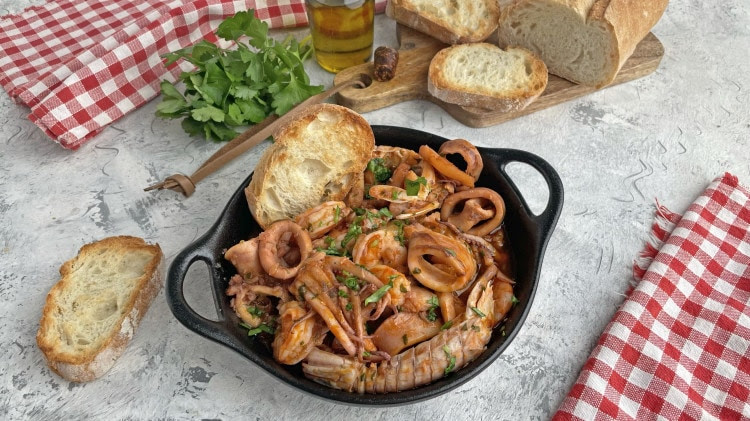 .ricca di gusto, sapore e soprattutto profumata di mare. Zuppa Di Pesce Senza Spine Cookaround