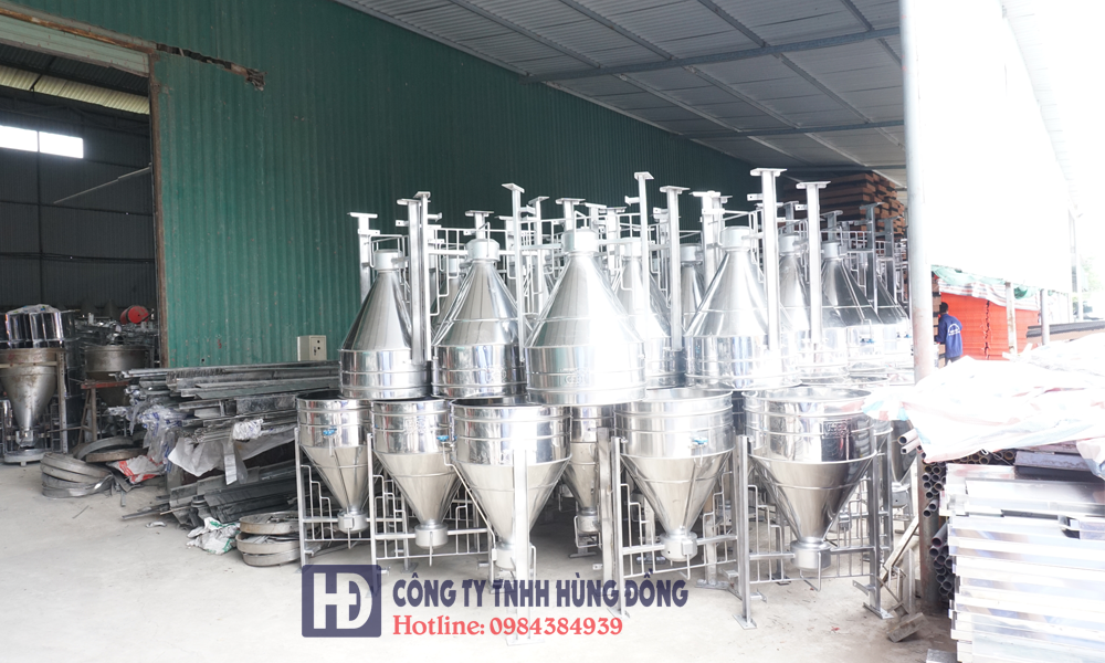 thiết bị chăn nuôi chính hãng giá tốt