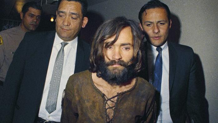 "Charles Manson et l'assassinat de Sharon Tate" d'Eric Yung : le drame qui a marqué la fin d'une époque