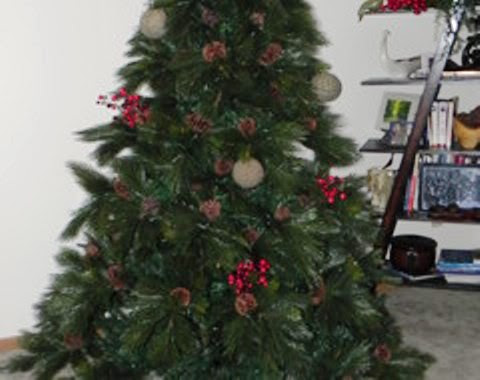 Foto contoh desain dan dekorasi pohon natal 8 Si MomoT
