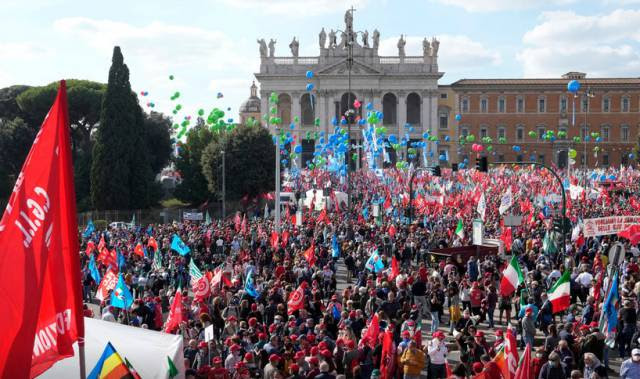 Roma recebe marcha multitudinária para condenar o fascismo
