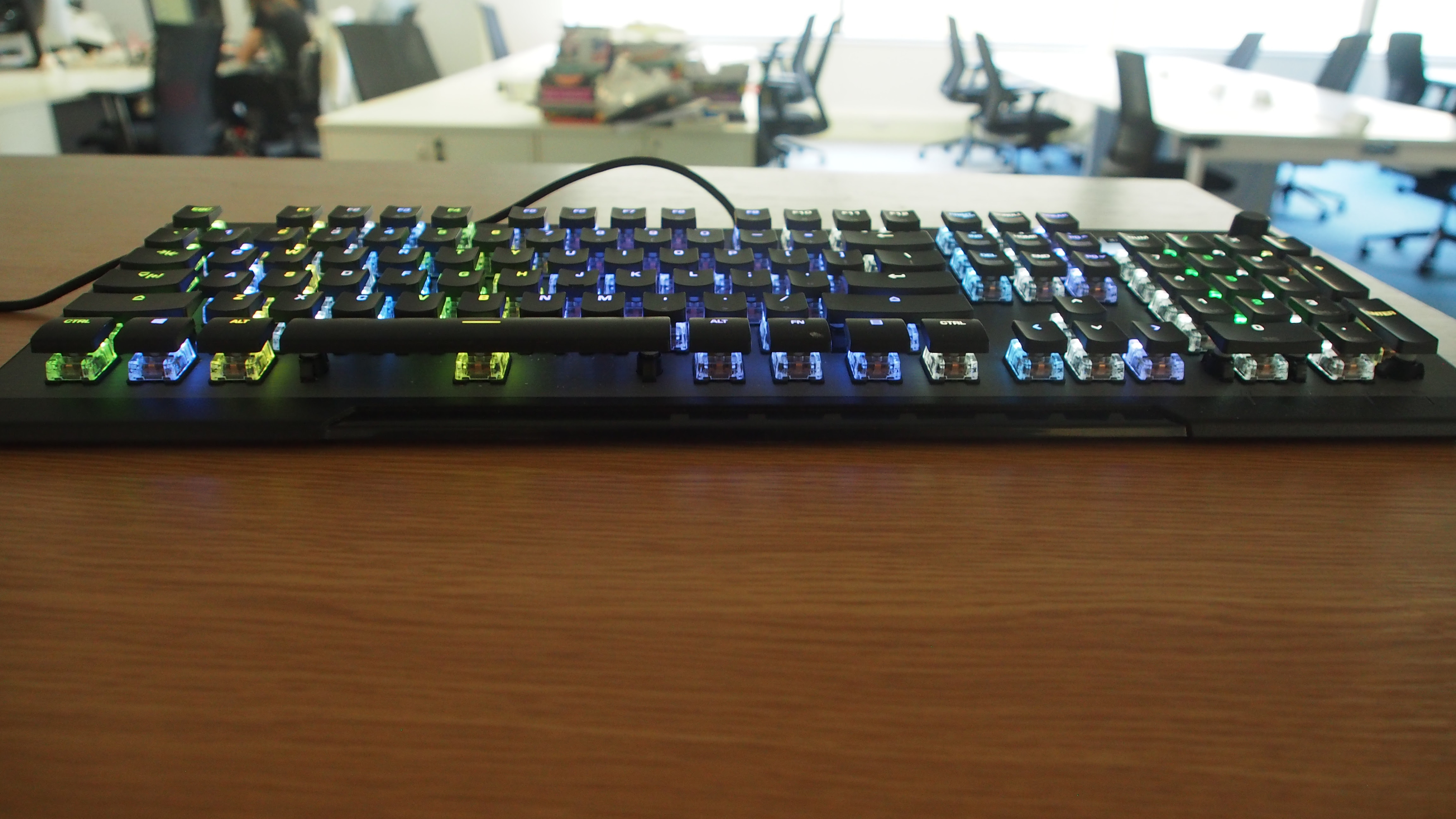 Roccat Vulcan 1 Aimo