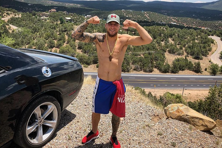 Напомним, что рано утром в сша на турнире bellator 260 украинец. Yaroslav Amosov O Svoem Kontrakte S Bellator Hobbi Vasilii Lomachenko Habibe Nurmagomedove I Chake Norrise Intervyu Video
