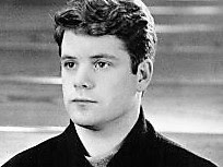 His passing prompted a wave of tributes on social media, with astin joining the growing number. Rudy 1993 Sean Astin Jon Favreau Ned Beatty Classic Movie Review 5005 Derek Winnert