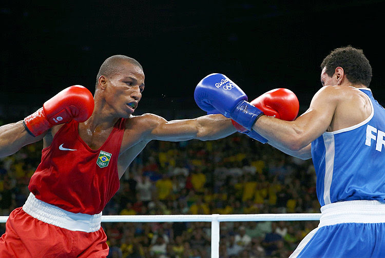 We did not find results for: Robson Conceicao Vence Final E Conquista Ouro Inedito Para O Boxe Brasileiro Olimpiada No Rio Folha