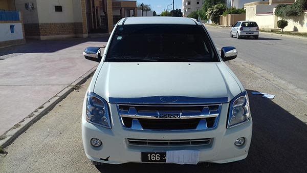 Tayara Voiture Occasion Issusu Tunisien - Isuzu Dmax Khalijia Sur Lesing Jamais Hazet Rzan ...