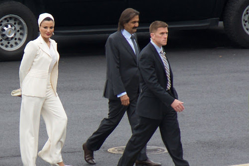 Here comes the Queen, gosh she looks divine in white.
Strike a pose