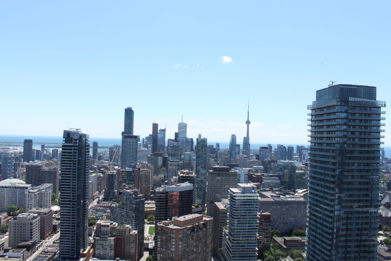 Whether you need to plan your visit, make a reservation for 360 restaurant or book edgewalk, you can do it all here. Cn Tower Blumen Und Farbe
