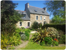 Réservez une chambre d'hote de charme pour vos vacances en provence, dordogne, bretagne, luberon les chambres d'hôte étant l'oeuvre de particuliers, elles permettent parfois de redonner une seconde vie à un bâtiment abandonné et possèdent un charme. Les Demeures De Katell Chambre D Hote Maison D Hotes De Charme Entre Paimpol Et Brehat Les Demeures De Katell