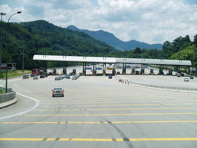 Suspended interest rate charges for overdue accounts. Toll Bentong Karak Highway