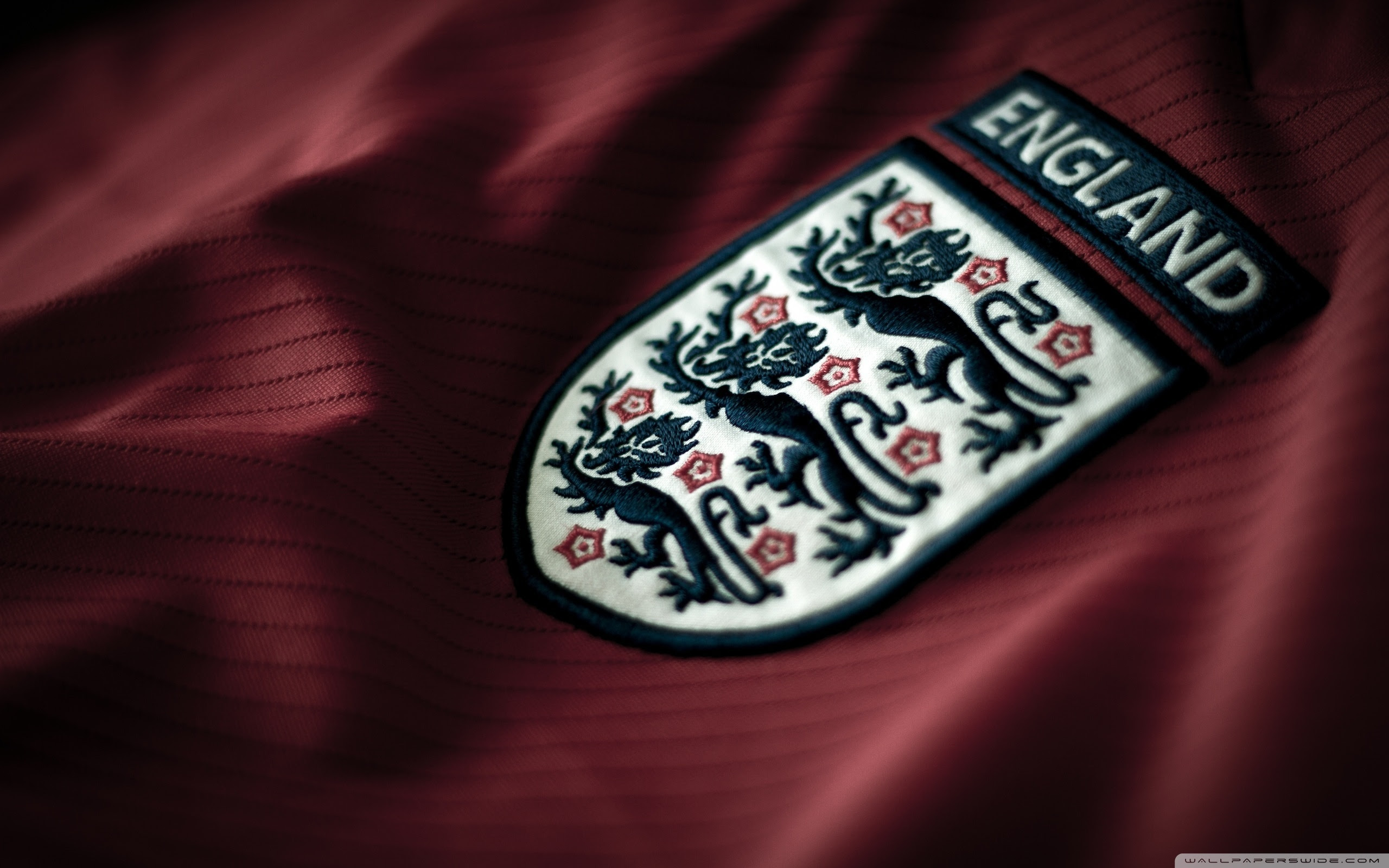 Also explore thousands of beautiful hd wallpapers and background images. England Football Logo Ultra Hd Desktop Background Wallpaper For 4k Uhd Tv Tablet Smartphone