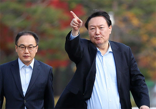 윤 총장은 여권이 추진 중인 중수청 신설 움직임에 대해. æª¢ìˆ˜ì‚¬ê´€ ìœ ì„œ ë¯¸ì•ˆí•˜ë‹¤ ê°€ ì•„ë‹ˆë¼ ìœ¤ì„ì—´ ê°€ì¡± ë°°ë ¤í•´ë‹¬ë¼ ê³ ë°œë‰´ìŠ¤ë‹·ì»´
