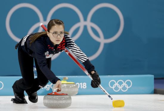 ファッショントレンド 心に強く訴えるスウェーデン カーリング 女子