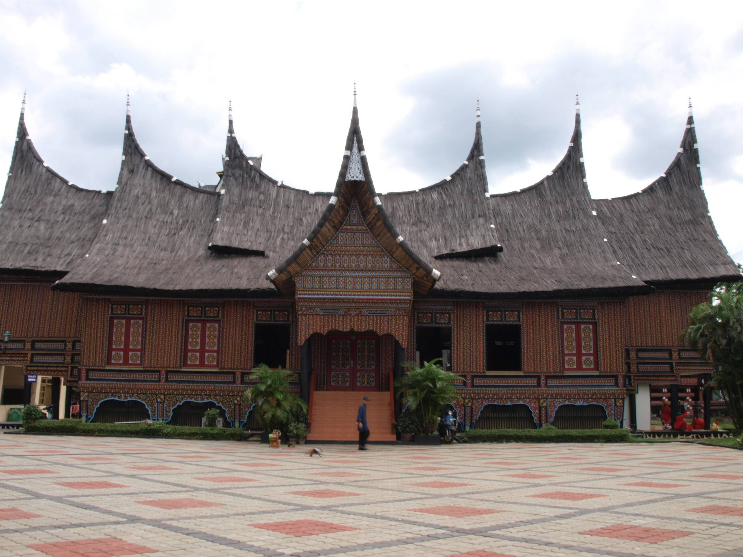 47 Desain Rumah Gadang Terkeren Parkiran Desain