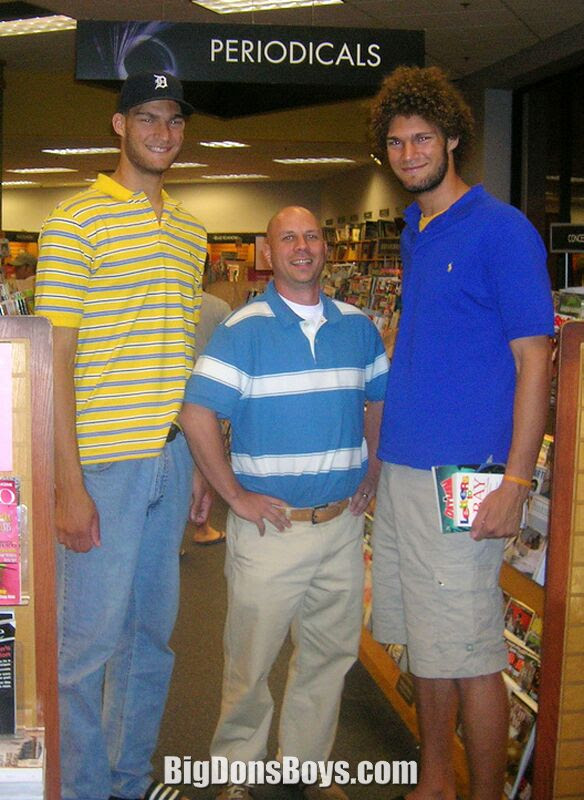 His twin brother robin lopez is also an nba player. Lopez Brothers Basketball Gallery