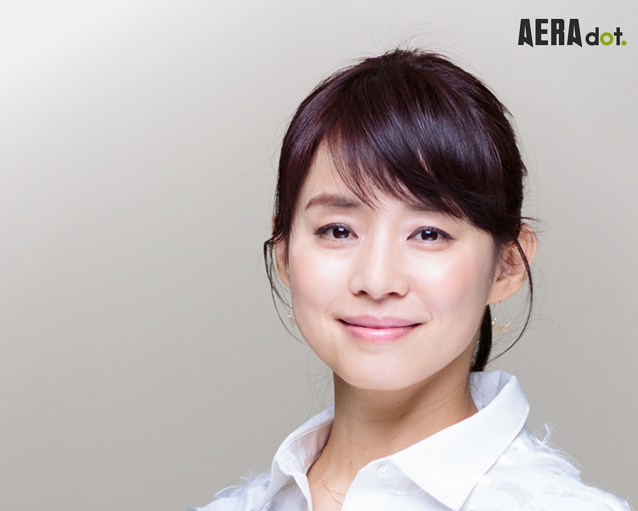 石田 ゆり子 壁紙 コレクション イメージ ベスト