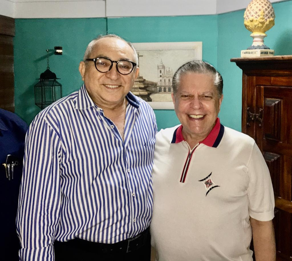 The brazilian businessman was the first distributor outside europe to receive this recognition. Dono Da Caoa Carlos Alberto De Oliveira Andrade Esteve Em Joao Pessoa Neste Final De Semana Rc Vips