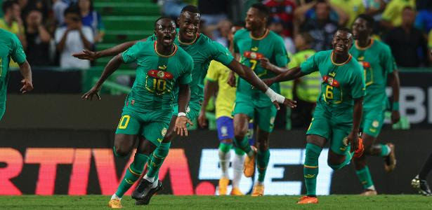 O Mané de Senegal comemora gol sobre a seleção que já teve seu Mané, em outra encarnação