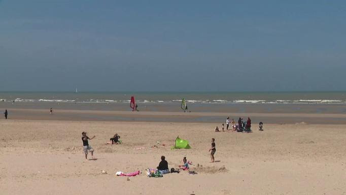 Lundi de Pentecôte : les touristes profitent des plages du Nord