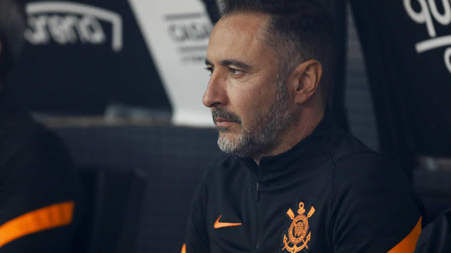 Vítor Pereira reprova apresentação do Corinthians: 'Placar melhor que a exibição'