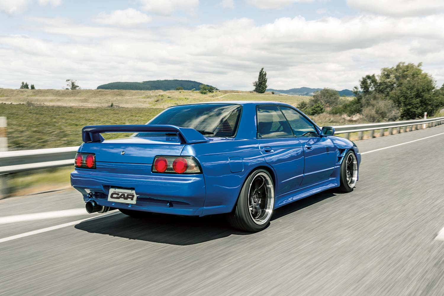 R32 Skyline Gtst 4 Door Car View Specs