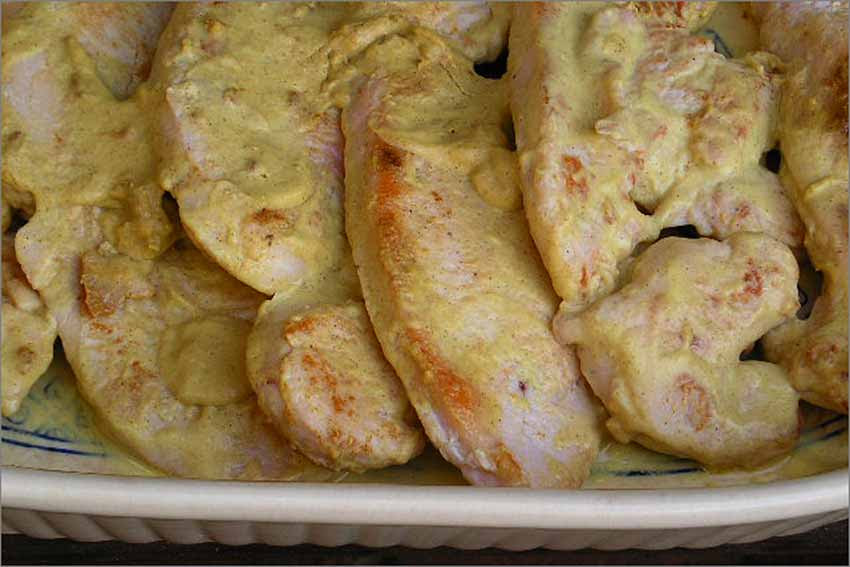 Aprende con sencillos pasos, y un poco de cachondeo, cómo preparar un suculento plato de filetes de pavo a la plancha. Filetes De Pavo A La Mostaza Cocina Para Torpes