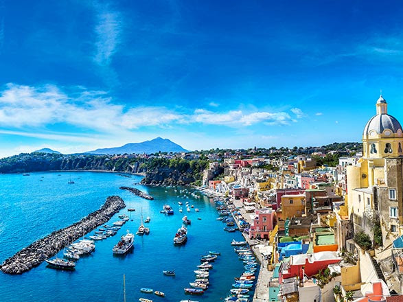 Croisiere Iles Grecques Avec Msc Croisieres Croisiere Age Tendre La Tournee Des Idoles Corfou Sicile Sardaigne Italie