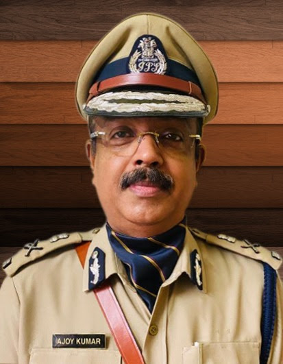 Is the officer in charge of the borobabu : Welcome To West Bengal Traffic Police