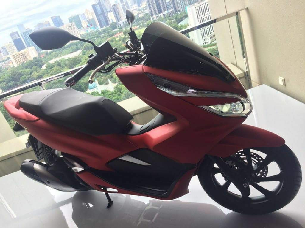 Gambar Modifikasi  Honda Pcx  Putih  Sobotomotif