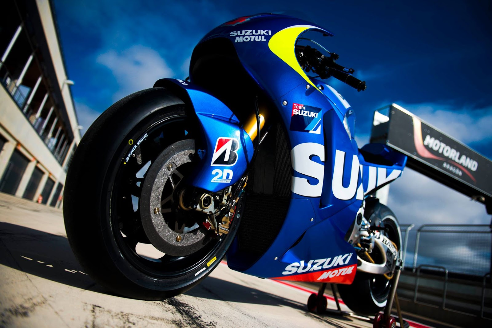 Download Koleksi 96 Gambar Motor Suzuki Motogp 2014 Terbaru Dan