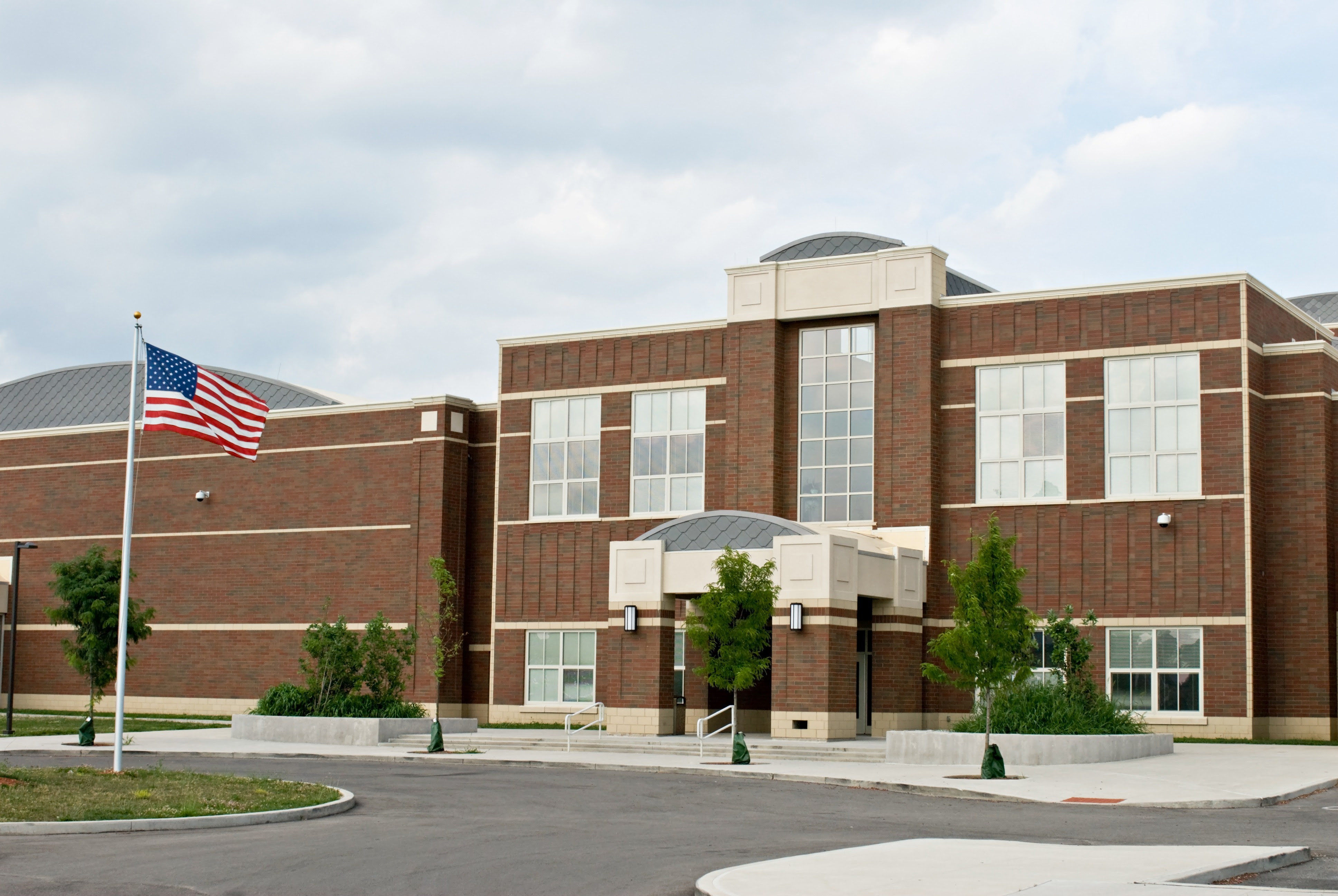 Image of school building 