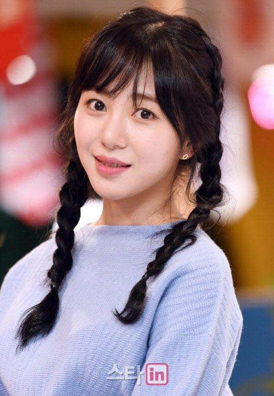 무소속 (2020년 9월 26일 계약만료) 걸그룹 aoa 출신의 배우. Aoa ê¶Œë¯¼ì•„ ì„±í­í–‰ ê°€í•´ìž ì‹¤ëª… ì–¸ê¸‰ ê³µì¸ ì•„ëƒ