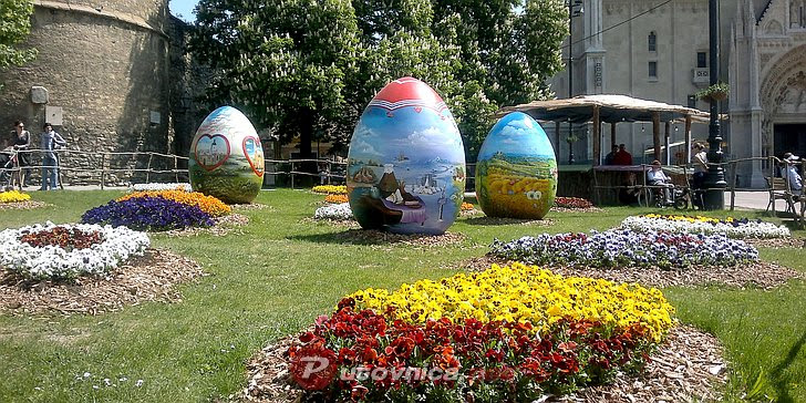zagreb croatia giant Easter eggs