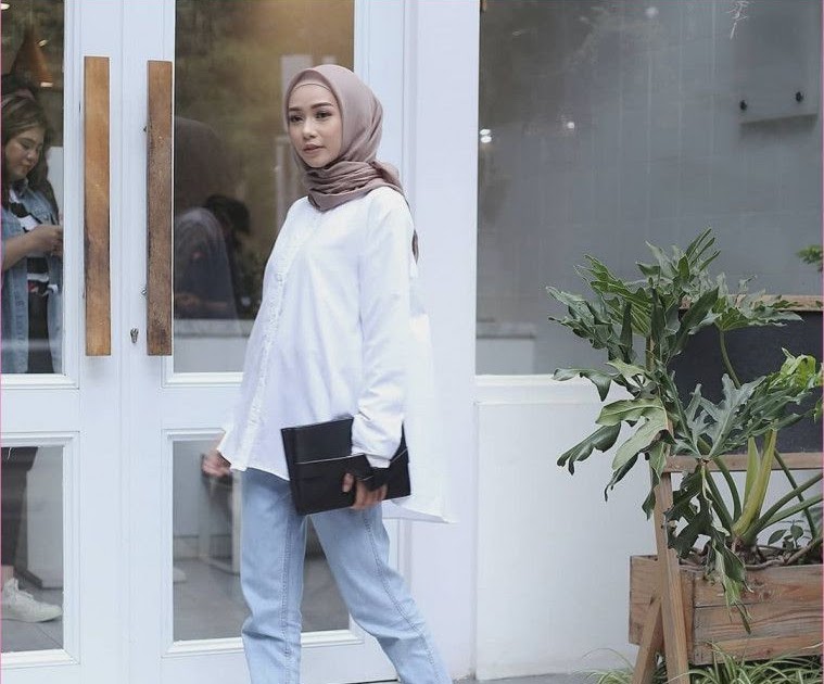  Ootd  Hijab  Dengan Kemeja  Putih  Kumpulan Model Kemeja 