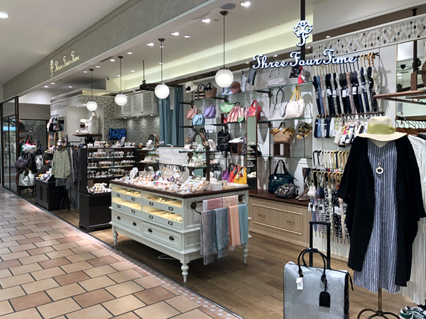 人気のファッショントレンド ユニークthree Four Time 店舗