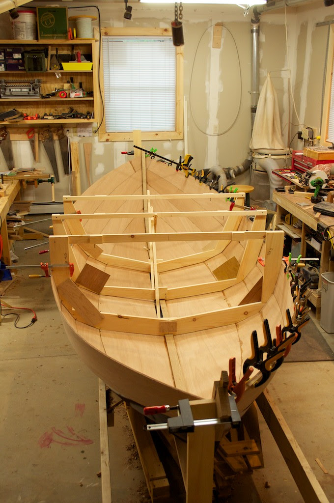 Becy: Plywood lapstrake boat plans