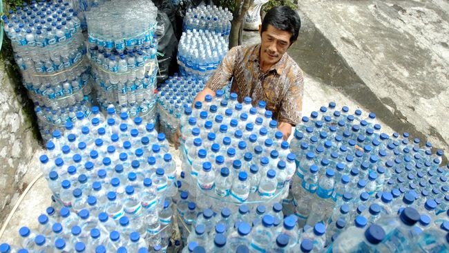  Kerajinan  Tangan  Dari  Botol  Aqua  Bekas Dan  Cara  