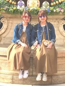 ラブリーディズニー お揃い コーデ 友達 冬 すべてのイラスト画像