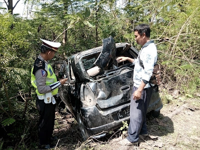 Suzuki Karimun vs Truk  Pengangkut  Ayam  di Sambong 3 Luka 