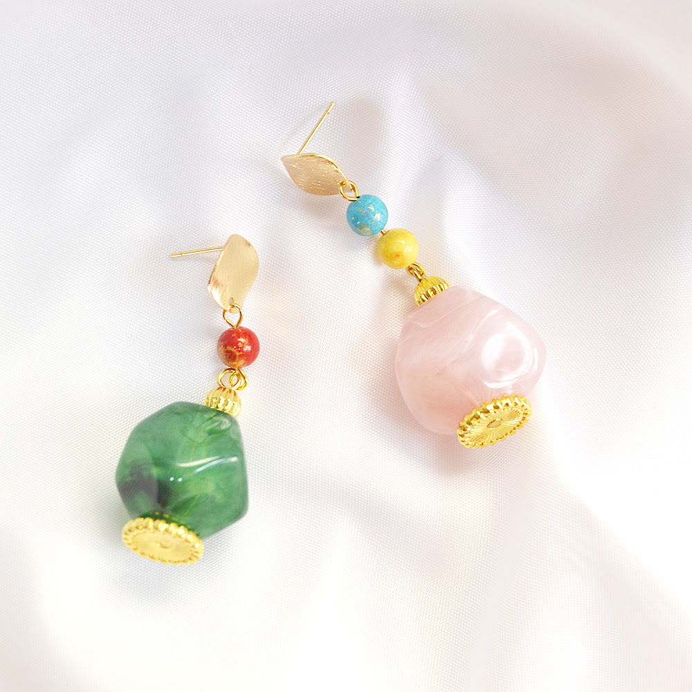 Acrylic beads earrings.