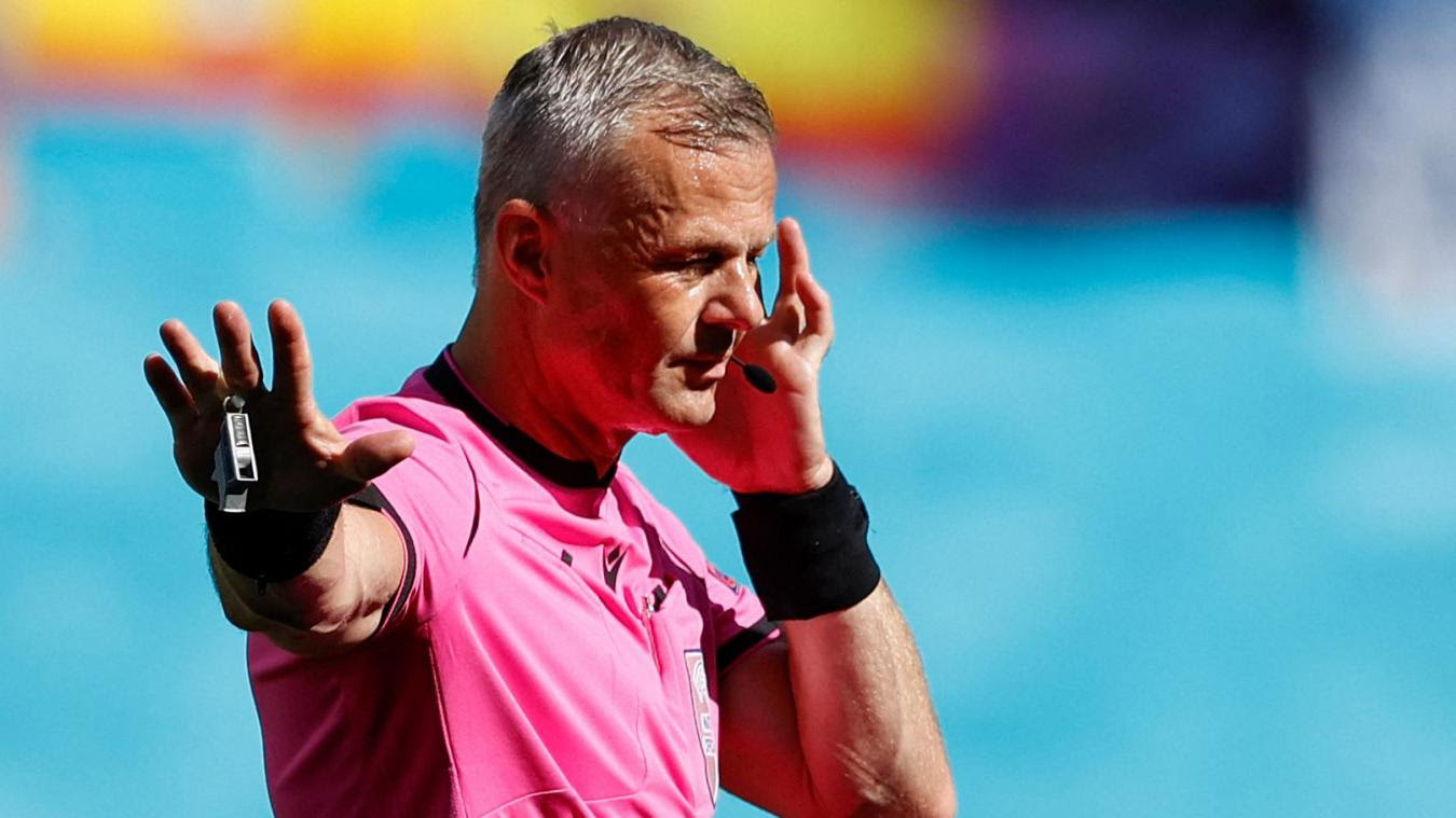 Kuipers was a member of the referees' team at uefa euro 2012, the 2014 fifa world cup in brazil, uefa euro 2016 and the 2018 fifa world cup in russia. Der Oldie An Der Pfeife Kuipers Sticht Die Junge Konkurrenz Aus Grenzecho