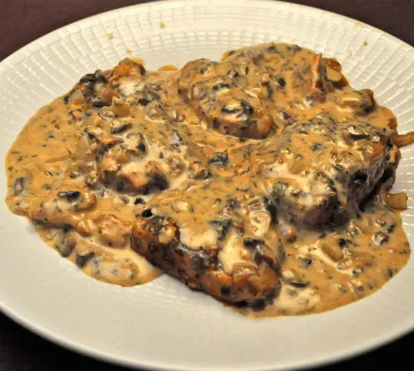 After you've browned the meat and carmelized the. Slow Cooker Pork Chops Mushroom Sauce