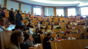 Η μπρατισλάβα είναι η πιο πυκνοκατοικημένη πόλη της κεντρικής ευρώπης και η μοναδική πρωτεύουσα ευρωπαϊκού κράτους που βρίσκεται σχεδόν πάνω στα σύνορα με άλλο κράτος (αυστρία). Spoydes Iatrikhs Slobakia Iatrikh Odontiatrikh Sth Slobakia Medicine Bratislava Slovakia