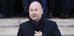 (FILES) French TV host Sebastien Cauet leaves Sainte-Clothilde basilica following the funeral ceremony of French journalist Jean-Pierre Pernaut in Paris, on March 9, 2022. Charges for rape have been pressed against French television and radio presenter Sebastien Cauet, who is already facing accusations of alleged sexual harassment, as reported by his lawyer on November 21, 2023. (Photo by Thomas SAMSON / AFP)