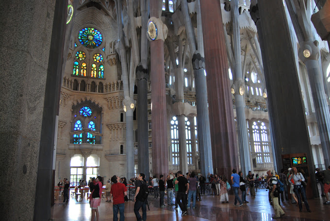 Nhà thờ Sagrada Familia - kiệt tác của kẻ điên hay thiên tài?