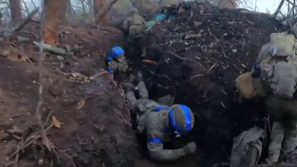 Guerre en Ukraine : sur le front de la bataille d'Avdiivka