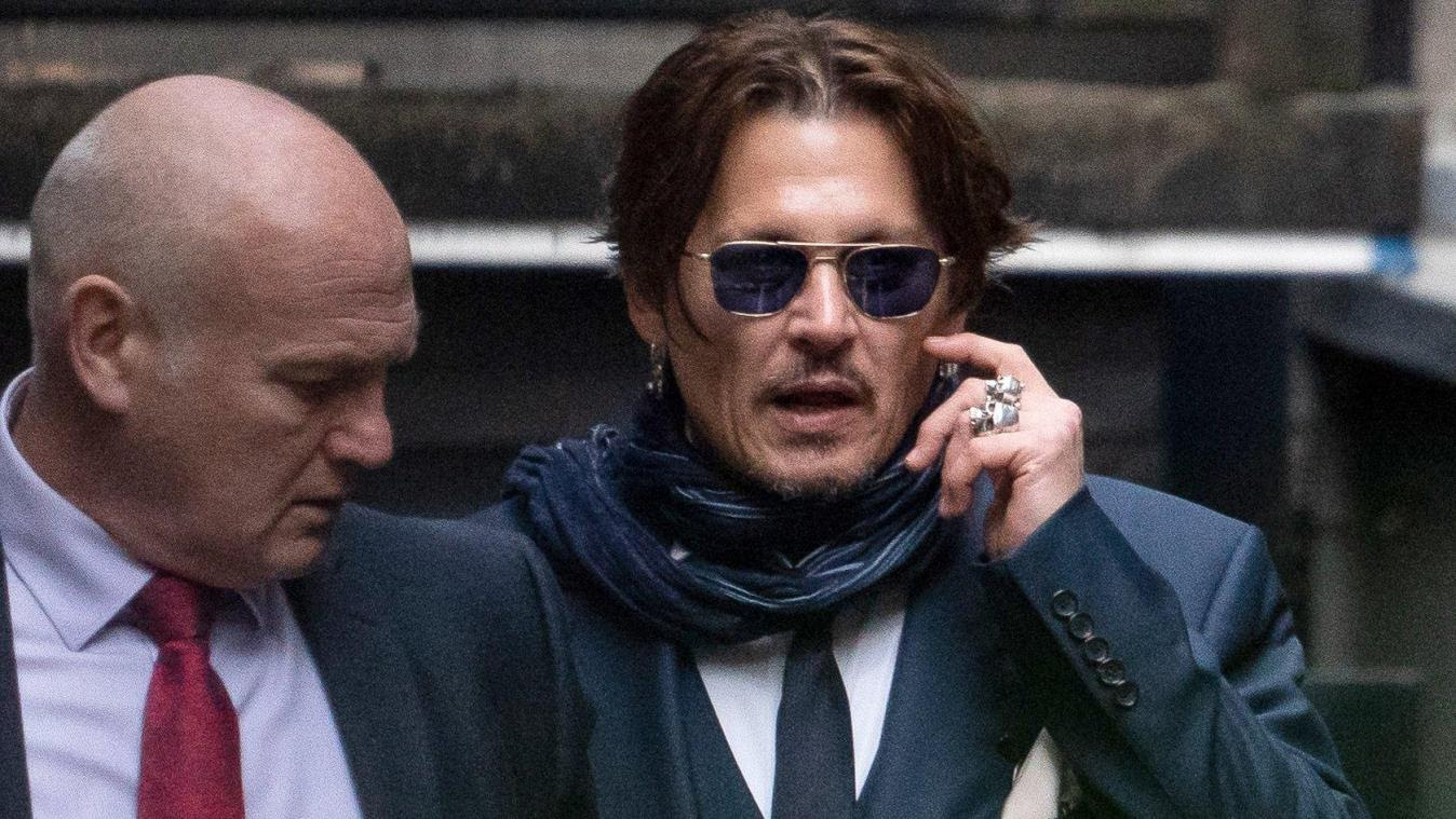 Check spelling or type a new query. Johnny Depp Bei Anhorung Zu Verleumdungsklage Gegen Boulevardblatt Grenzecho