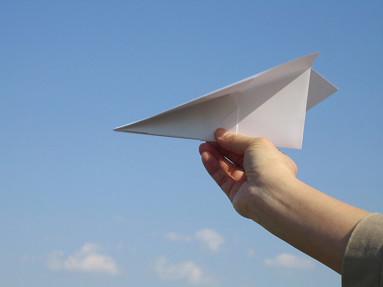 ベストかっこいい 紙 飛行機 イラスト画像