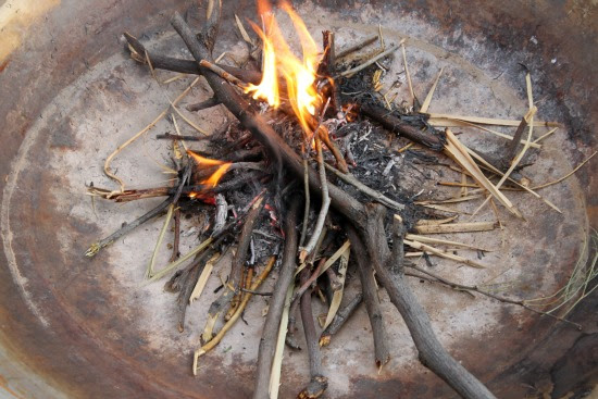 Dig a pit 1 foot deep and place rocks around the perimeter of the pit. How To Build A Campfire Trek Southwest