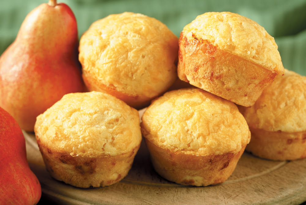 This cornbread recipe is really easy to make, and has the perfect balance of a tender crumb, amazing flavor i've had a lot of cornbread in my life and this cornbread recipe is my absolute favorite. Sweet Corn Muffins Albers Corn Meal Grits
